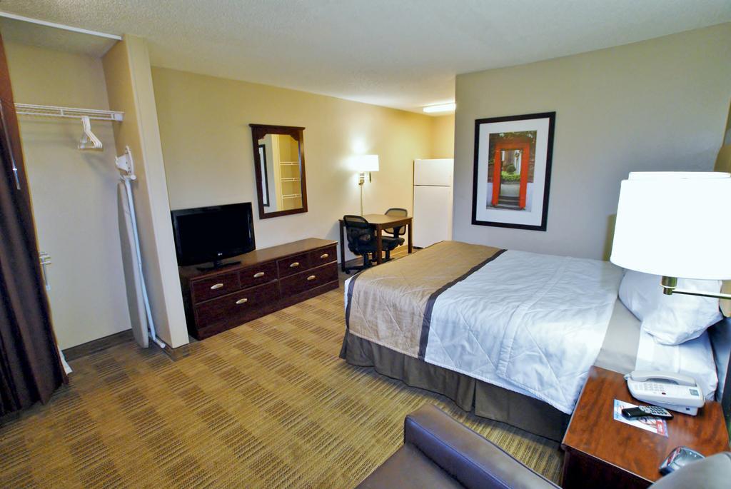 Extended Stay America Suites - St Louis - Westport - E Lackland Rd Maryland Heights Exterior foto